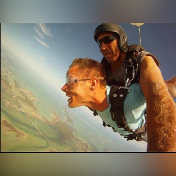 Hey, Im Marcus, Cleveland and Hawaii bread. I only have snap: Marcusj216 - Picture 15 of 17